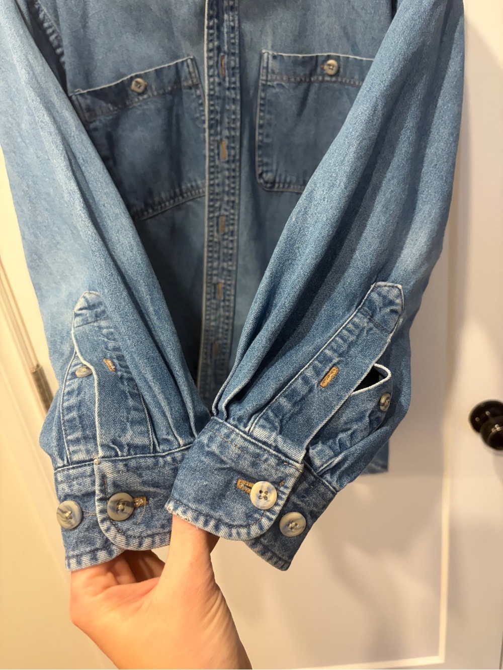 Women’s vintage Denver Hayes Blue Denim button down Shirt - Picture 6 of 14